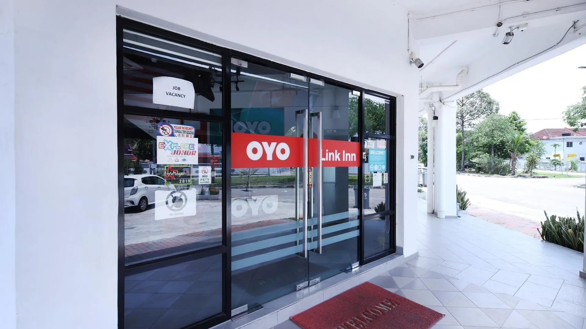 Super Oyo 246 Link Inn Джохор-Бару 2*,