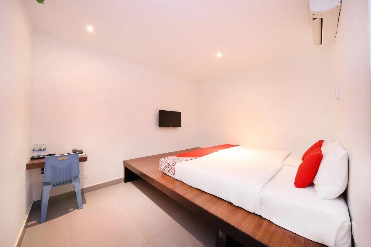 Super Oyo 246 Link Inn